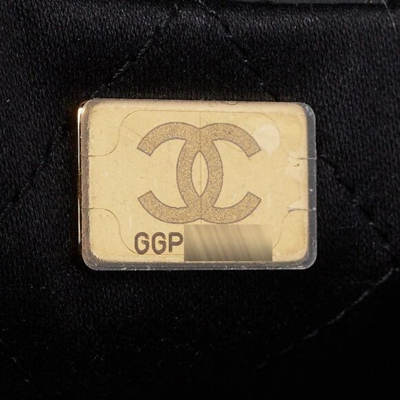 Chanel Black Quilted Shiny Calfskin Leather Pearl Strap Chanel 22 Mini Bag - Picture 9 of 11